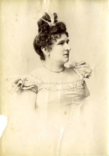 Micaela Alegría (1843-1913), c. 1910. MAE. Autoria: desconeguda.