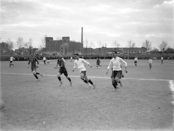 Partit de futbol entre l’Universitary i el RCD Espanyol al Campionat de Catalunya, 1912. Fons i autoria: Frederic Juandó Alegret. (CAT AGDB R. 55662)