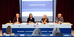 El diputat Verdaguer, la vicepresidenta Carmela Fortuny, l’alcaldessa Cesca Berenguer i la vicepresidenta del Consell Comarcal de Vallès Occidental, Míriam Casaramona