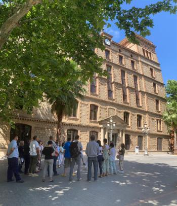 Façana de l'Edifici del Rellotge seu de l'Arxiu Central i Intermedi de la Diputació de Barcelona.