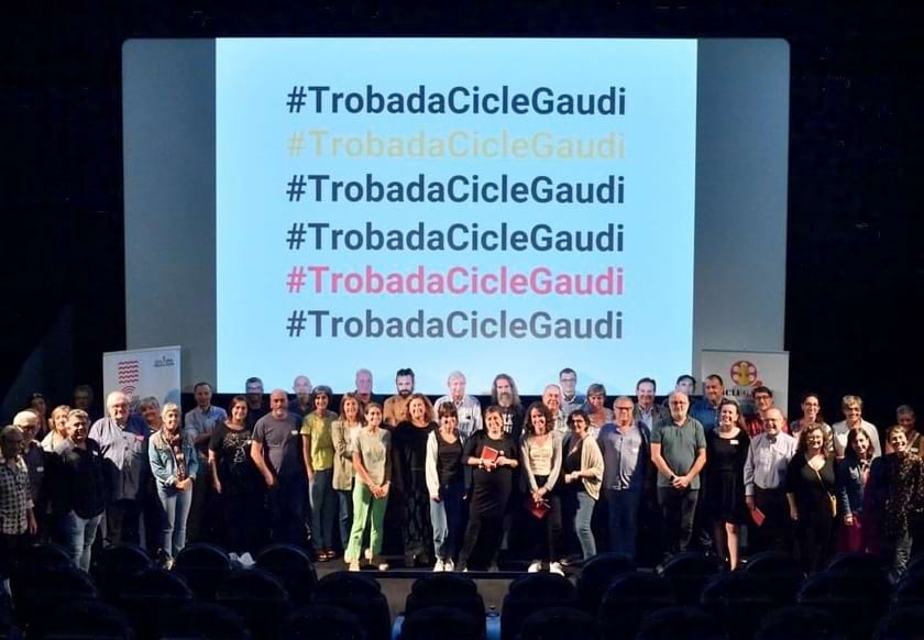 Foto de família de la trobada de Sales del Cicle Gaudí