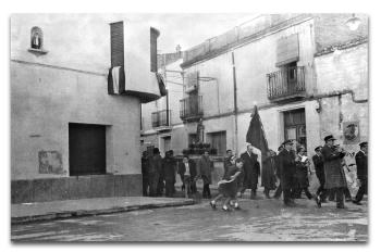 Processó de Sant Nicasi al carrer de Sant Pere. Any 1962. Autor: Jordi Vaghi. AMG.