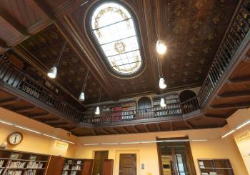 Sala de lectura de la biblioteca. Diputació de Barcelona. Subdirecció d’Imatge Corporativa i Promoció Institucional. Xavier Subias, 2022